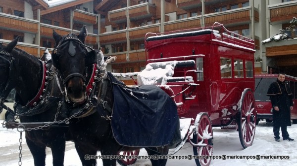 E a carruagem-bapho que faz o transporte da estação ao Mont Cervin Palace
