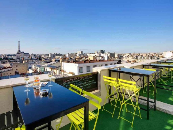 O terraço do bar panorâmico, em foto do site do hotel