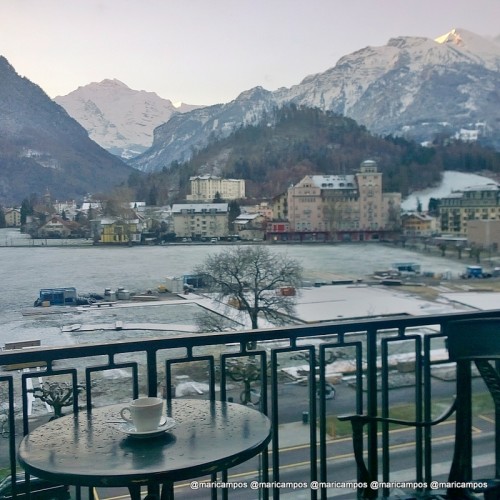 A vista das sacadas do Victoria Jungfrau, em Interlaken, parte da The Leading Hotels of the World